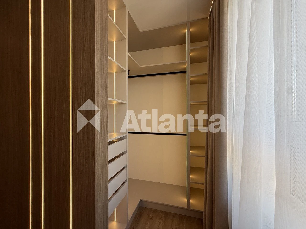 4 кім Дворівнева  квартира 132 м²  AVALON FLEX  вул Топольна