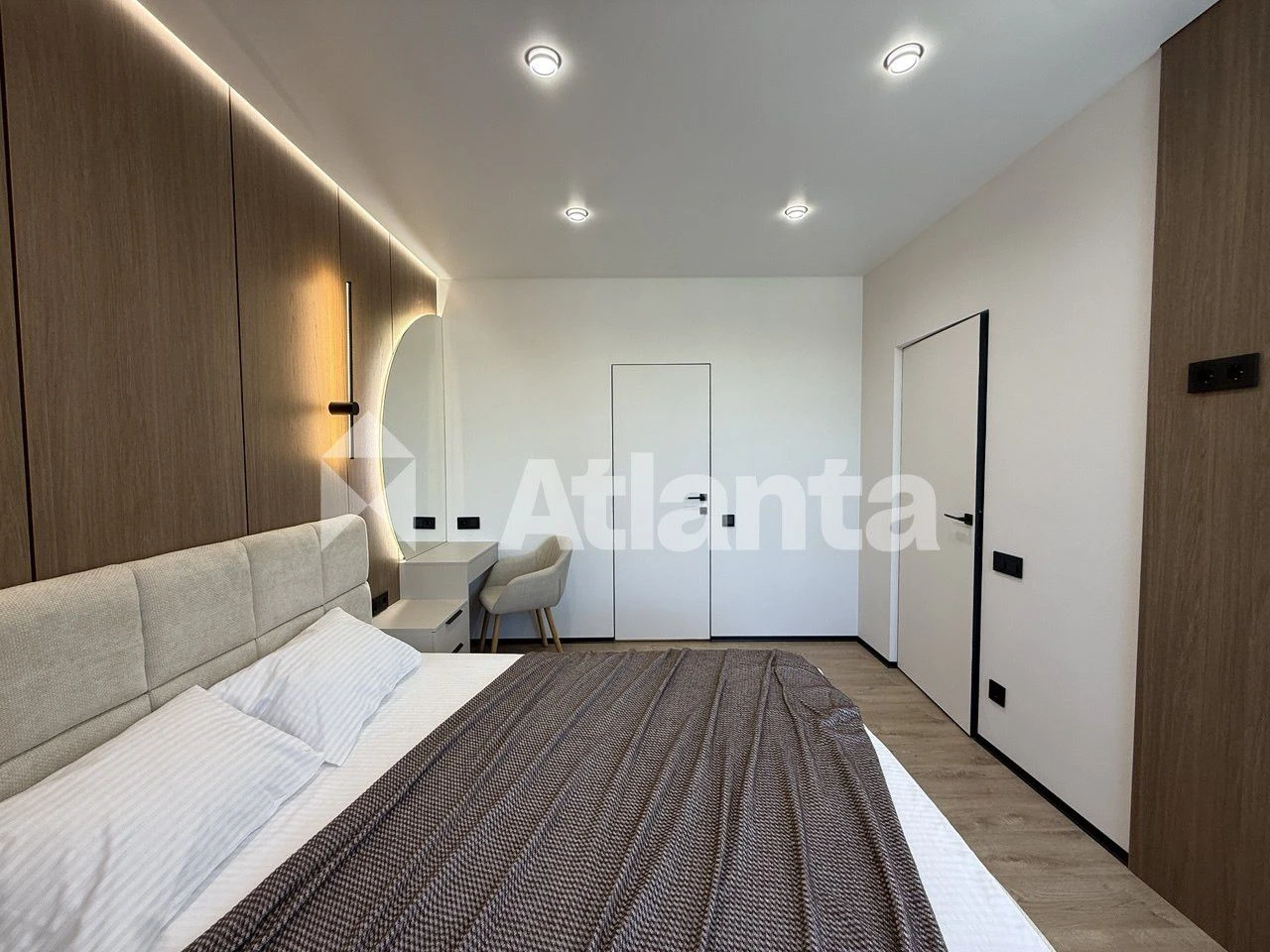 4 кім Дворівнева  квартира 132 м²  AVALON FLEX  вул Топольна