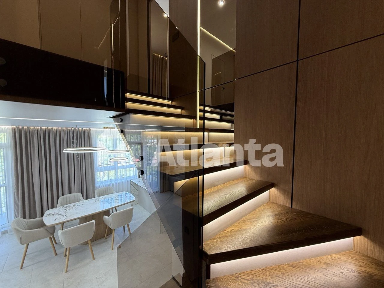 4 кім Дворівнева  квартира 132 м²  AVALON FLEX  вул Топольна