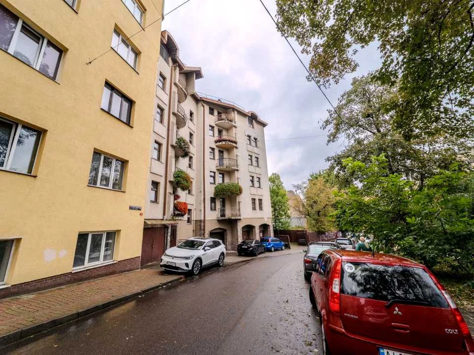 Квартира. Львів, Іларіона Свєнціцького вул.