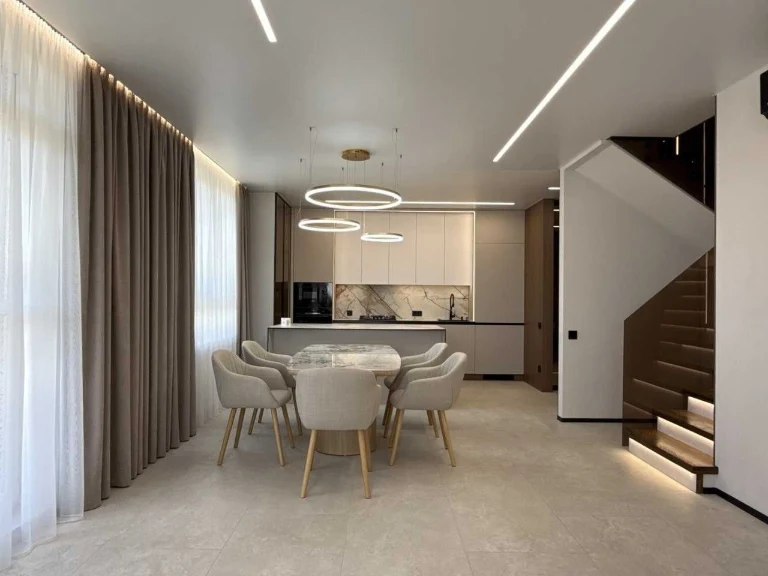 4 кім Дворівнева  квартира 132 м²  AVALON FLEX  вул Топольна
