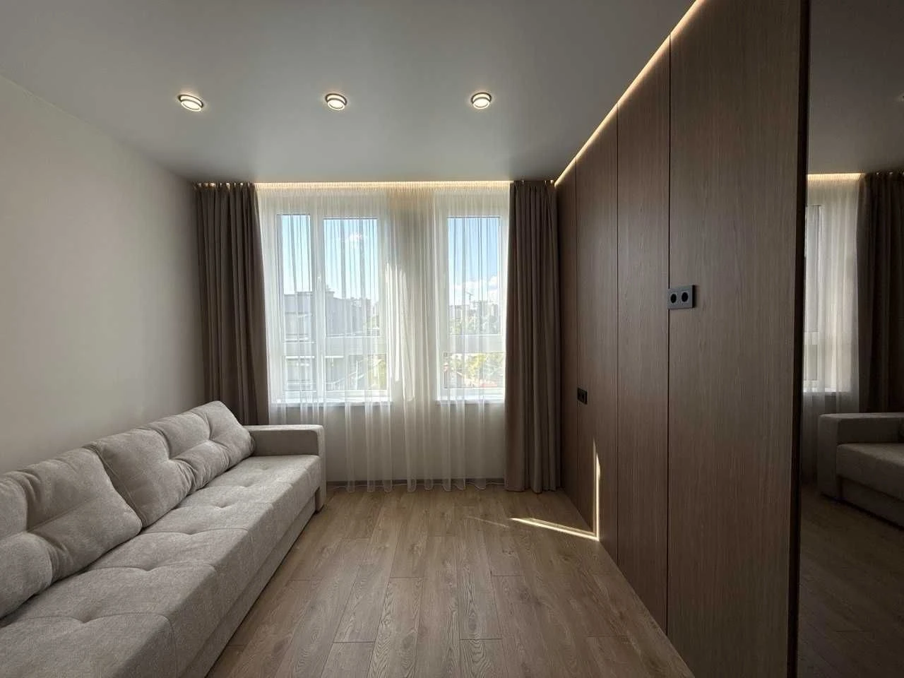 4 кім Дворівнева  квартира 132 м²  AVALON FLEX  вул Топольна