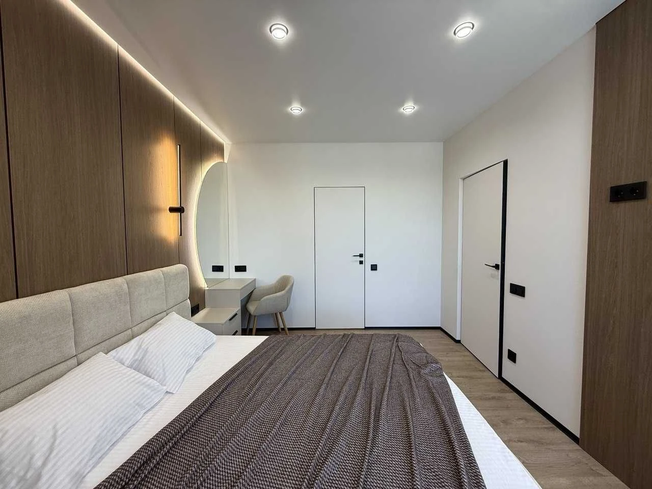 4 кім Дворівнева  квартира 132 м²  AVALON FLEX  вул Топольна