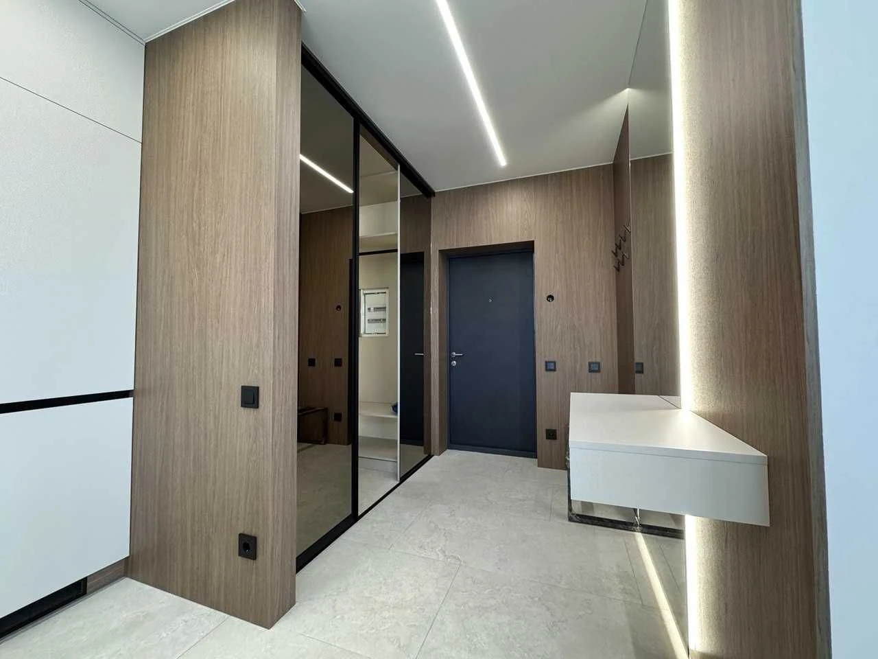 4 кім Дворівнева  квартира 132 м²  AVALON FLEX  вул Топольна