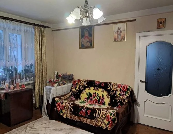 Продаж 2-х кім квартира по вул. Володимира Великого 72000дол