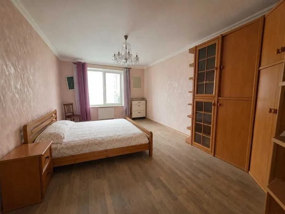 3к квартира продаж ЖК "Ліко-Град" вул. Ю. Здановської 54А. М