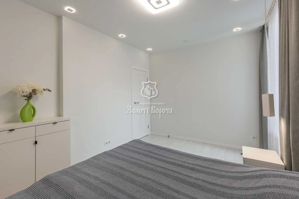 Продаж 2-кімнатної квартири 54.6 м², Деміївська вул., 13