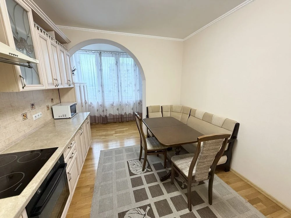 Продаж 3к квартири Генератор. ЖК Троєщина 104м2 з гарним рем