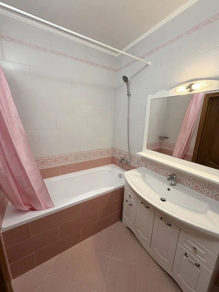 Продаж 3к квартири Генератор. ЖК Троєщина 104м2 з гарним рем