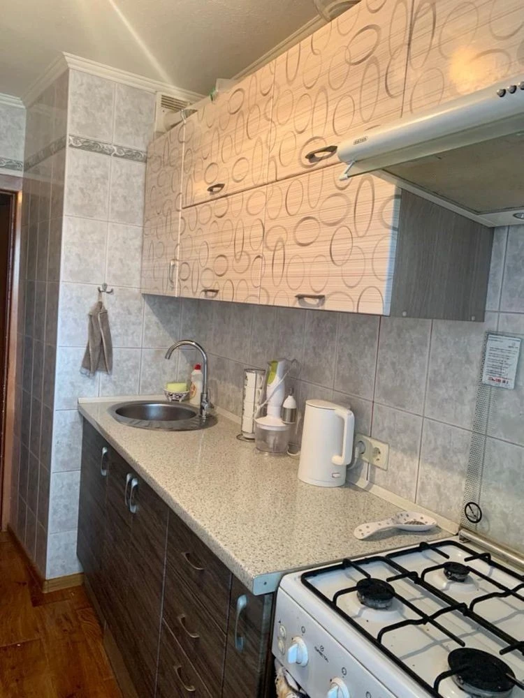 Продаж 1кім Квартири Михайла Котельникова 80