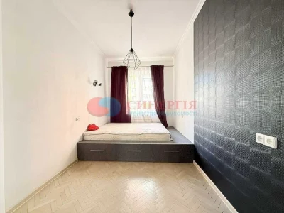 Продаж 2-кімнатної квартири 57 м², Загорівська, 30