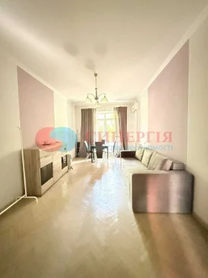 Продаж 2-кімнатної квартири 57 м², Загорівська, 30