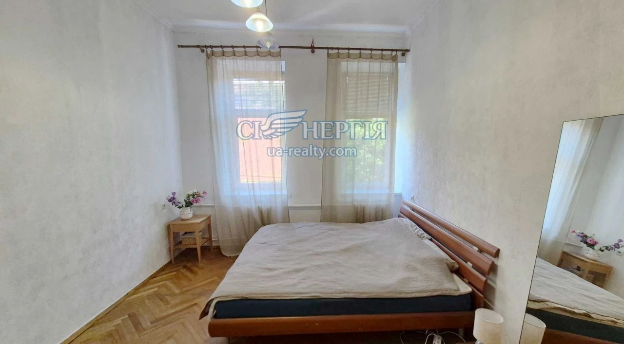 2-кімнатна 60.8 м. кв. Панаса Мирного, 9-Б ст. метро Печерсь