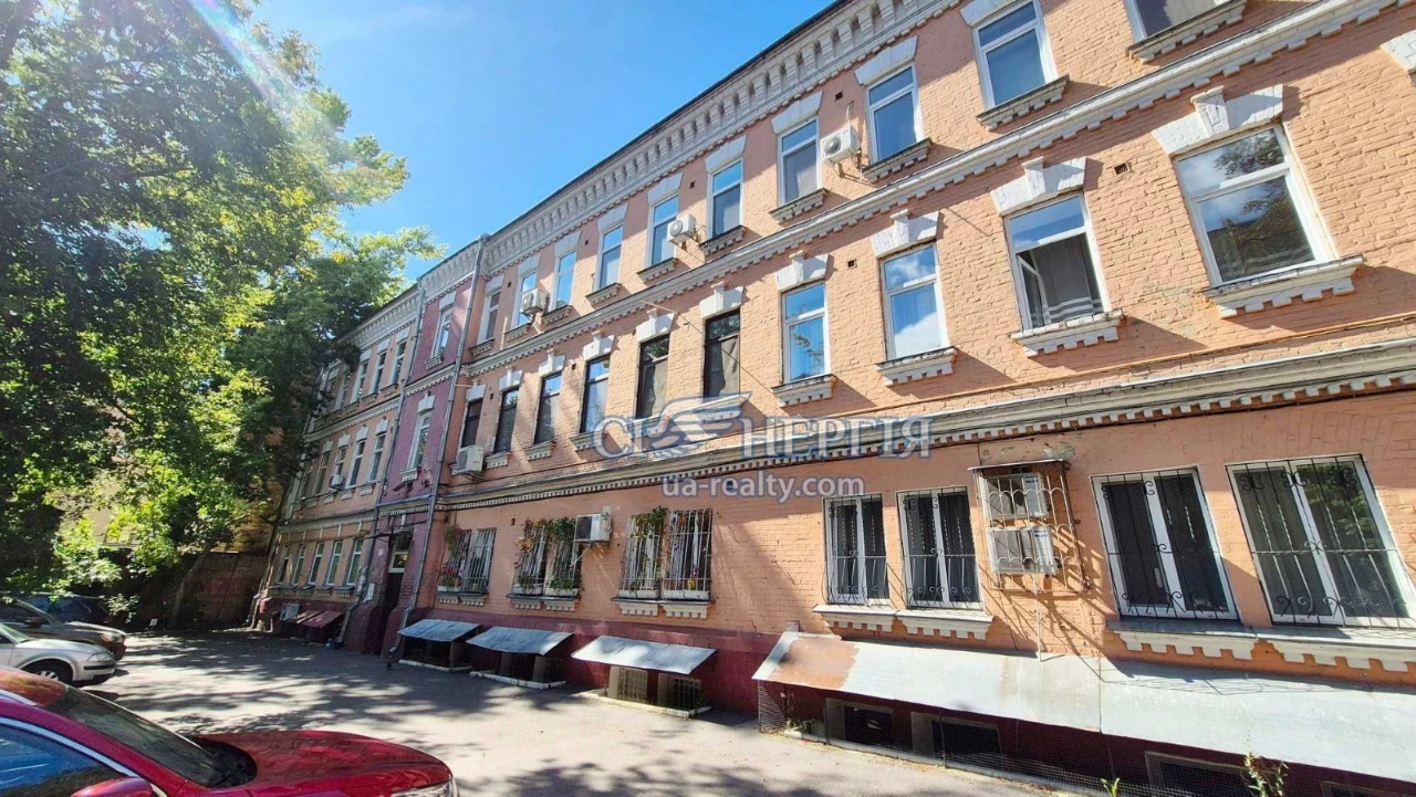 2-кімнатна 60.8 м. кв. Панаса Мирного, 9-Б ст. метро Печерсь