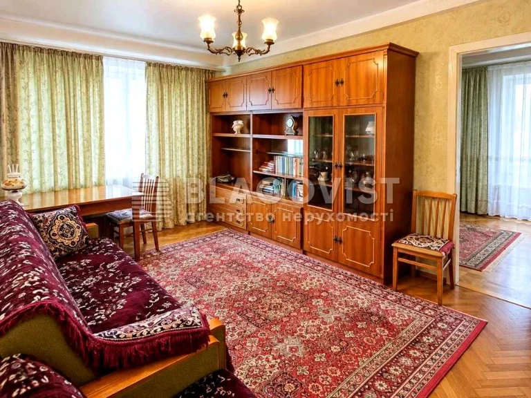 Квартира. Київ, Леся Курбаса просп.
