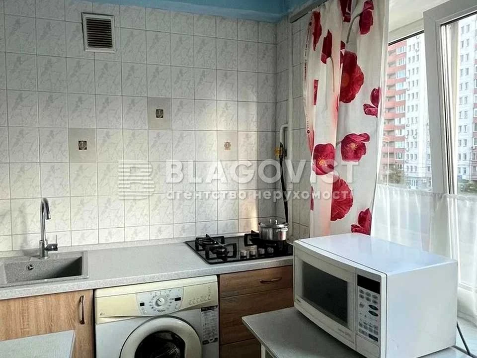Квартира. Київ, Леся Курбаса просп.
