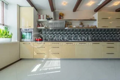 Продаж ексклюзивної 2-к квартири в Солом"янському районі