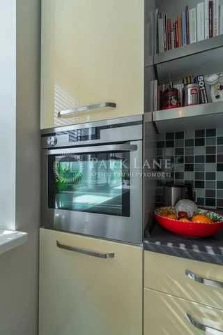Продаж ексклюзивної 2-к квартири в Солом"янському районі