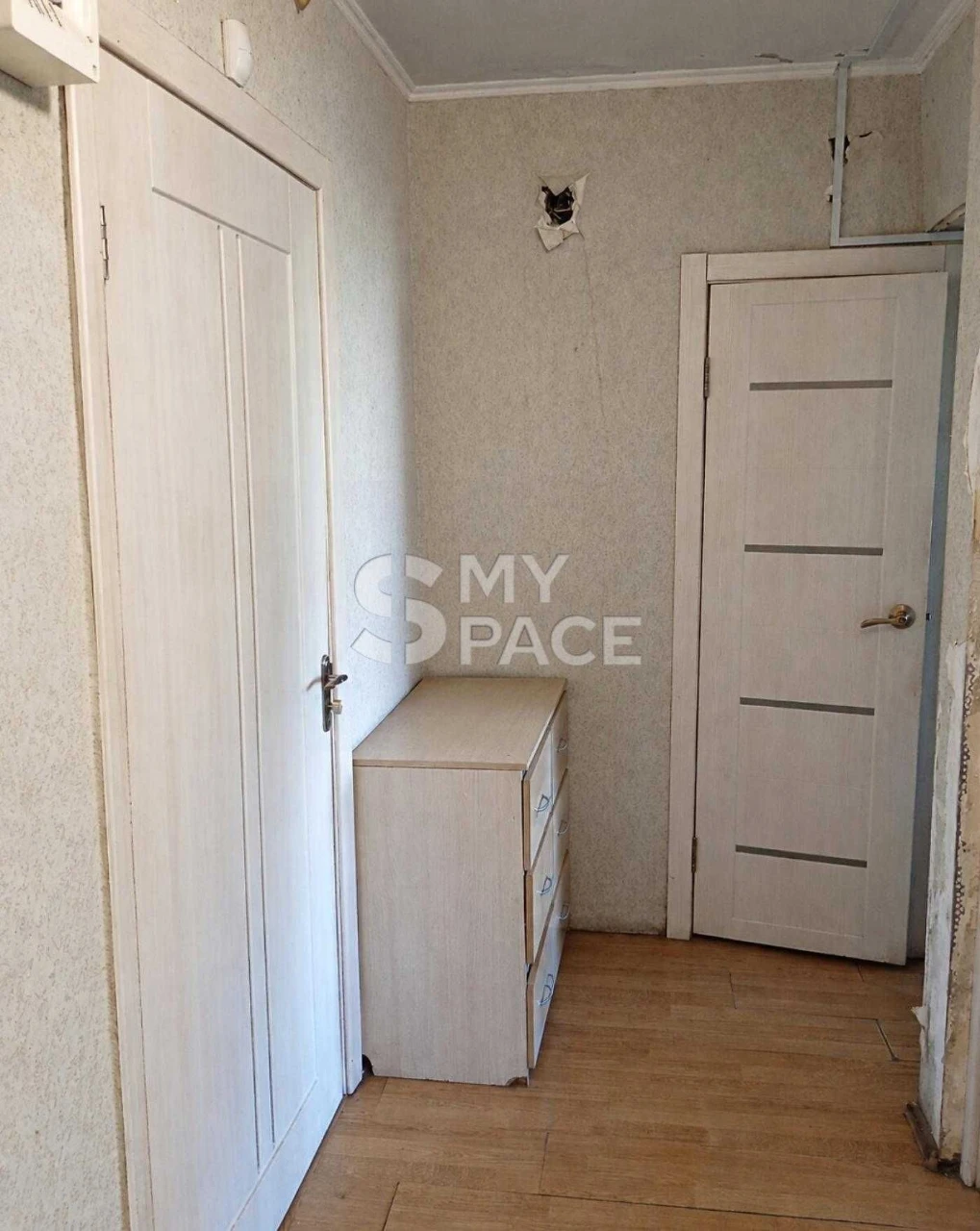 Продаж 2к квартири 45 м² Оболонь Левка Лук'яненка 1Г метро