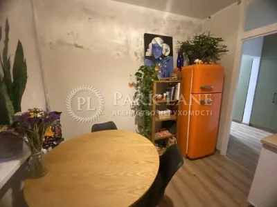 Продаж 2-к квартири в Голосіївському районі