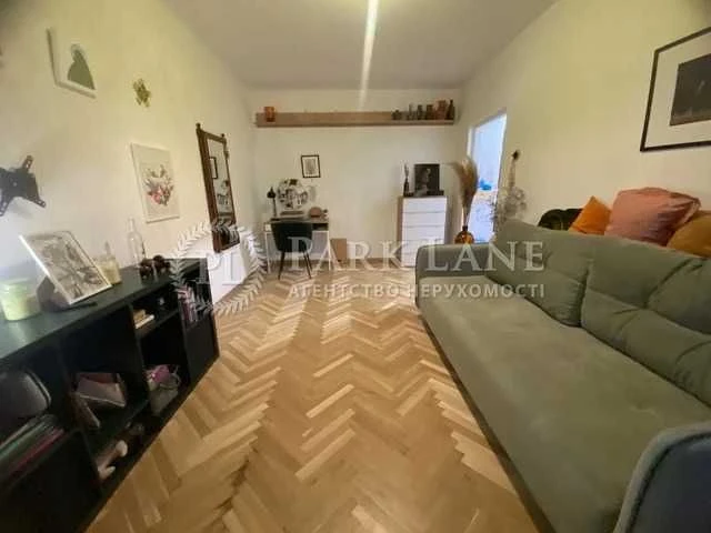 Продаж 2-к квартири в Голосіївському районі
