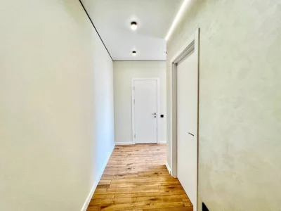 New 1-room apartment in the center with a balcony!