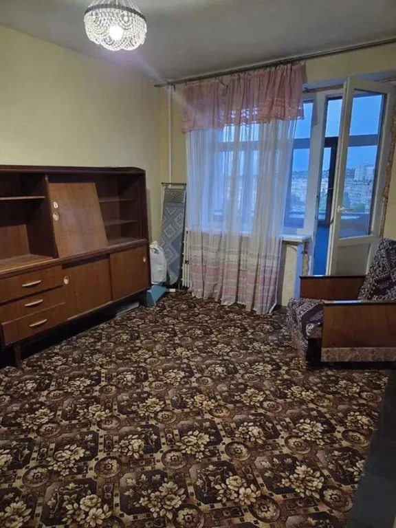 Продам 1 кімнатну квартиру на ЖМ П-5, на Бул. Слави, за адек