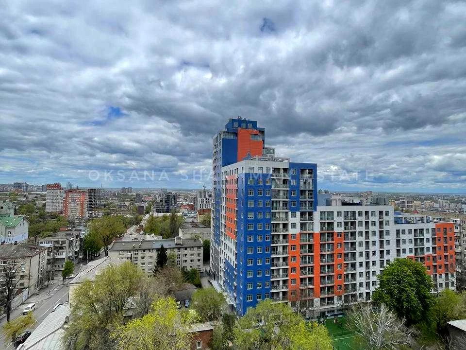 Квартира. Днепр, Левка Лукьяненко ул. (Василия Жуковского)