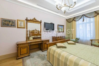 Продаж 3 кімнатна квартира елітний новий будинок клубного ти
