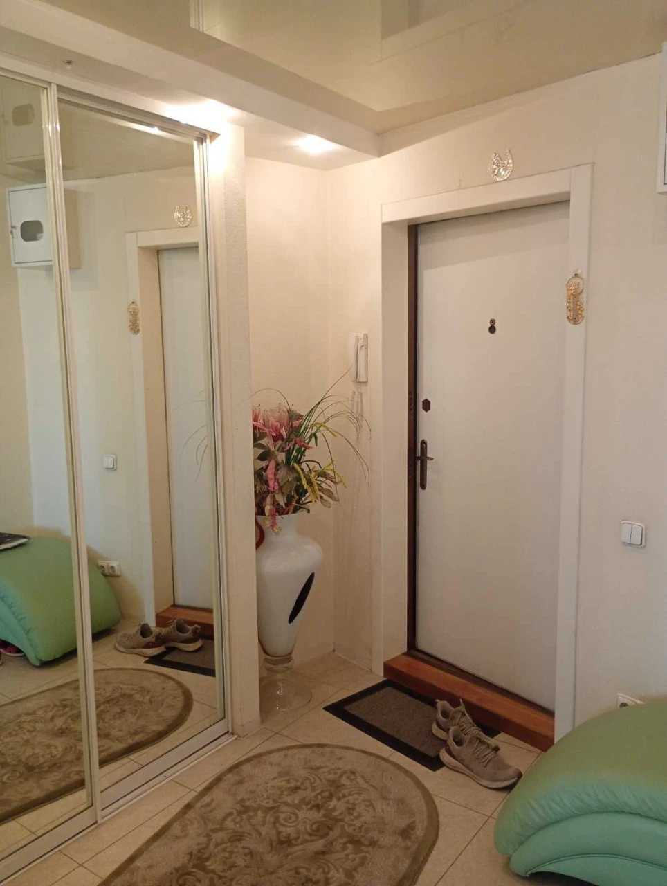 Продам 2-кімнатну квартиру в самому центрі міста — вул. Ширш
