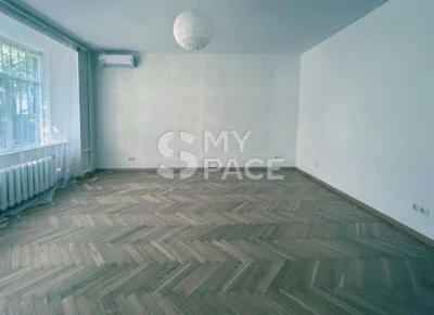 Продаж 4к квартири 127 м² Грушевського 34А Арсенальна Центр