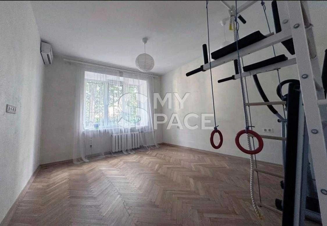 Продаж 4к квартири 127 м² Грушевського 34А Арсенальна Центр