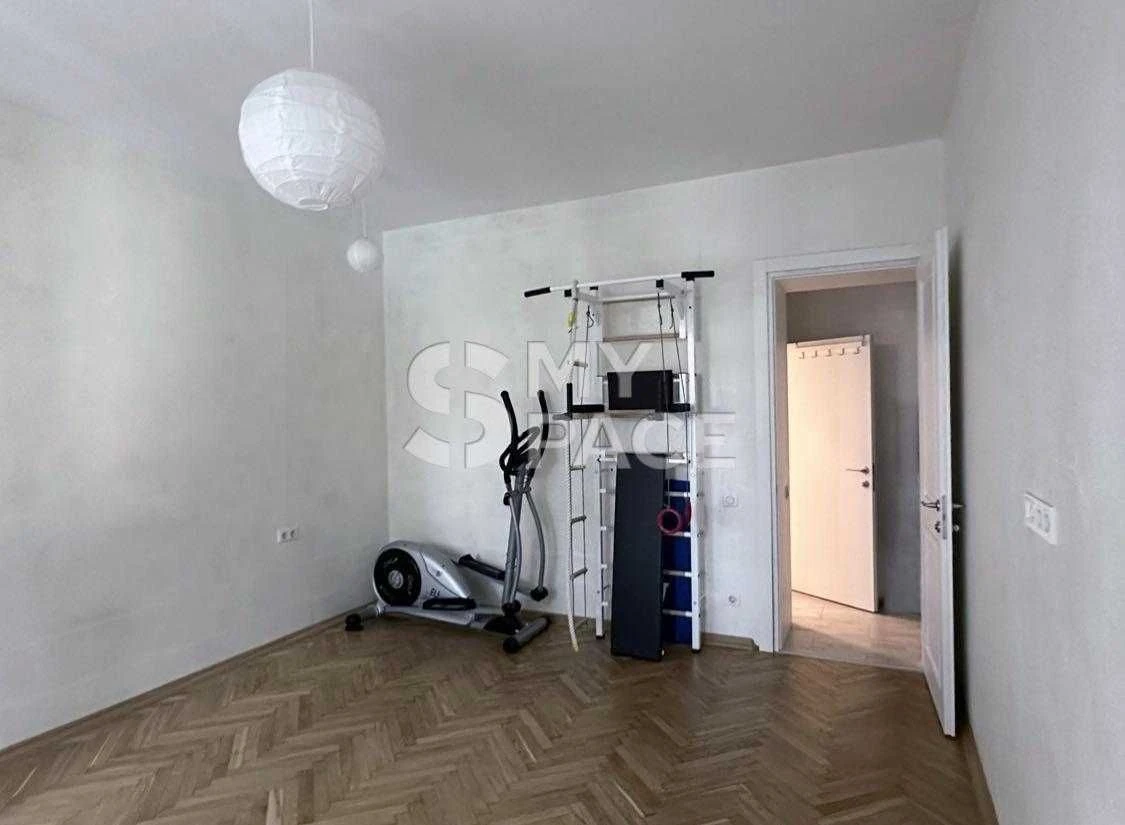 Продаж 4к квартири 127 м² Грушевського 34А Арсенальна Центр