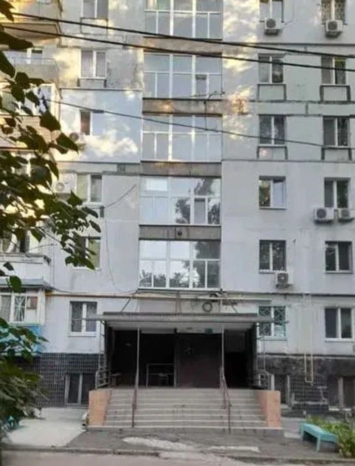 Продам 1 комнатную квартиру Гагарина/Нагорный