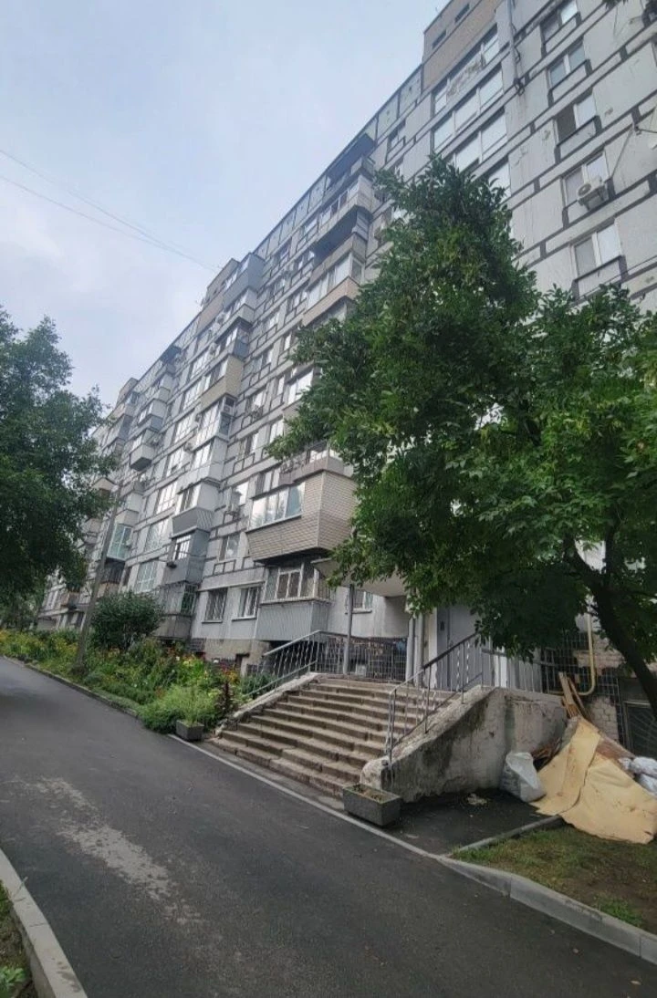 Продам 1 комнатную квартиру Гагарина/Нагорный