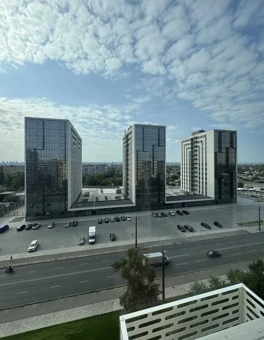 Продам отличную 2-к квартиру в высотке на ул. Калиновая - Ян
