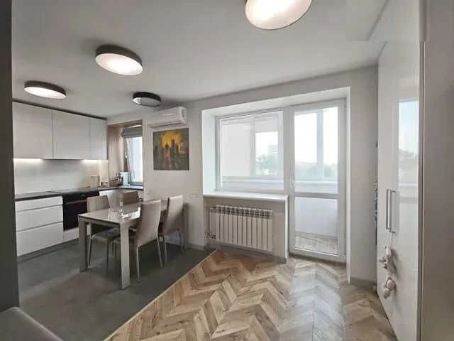 Продаж 1к квартири Центр (Жовтневий) Шевченка вул. 11