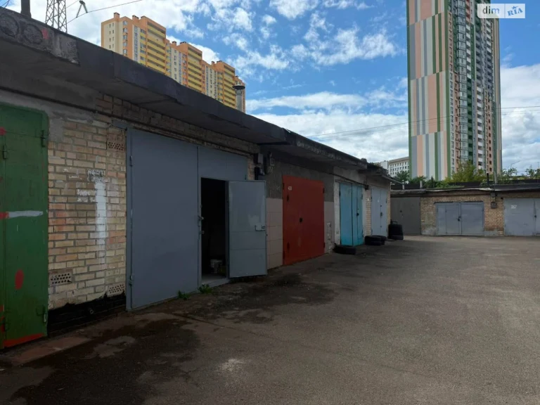 Продаж Окремий гараж Мінський Масив