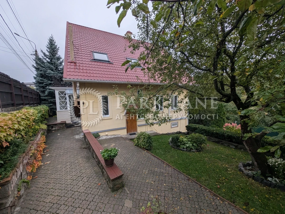 Оренда будинку вул. Редутна в Києві / B-109008