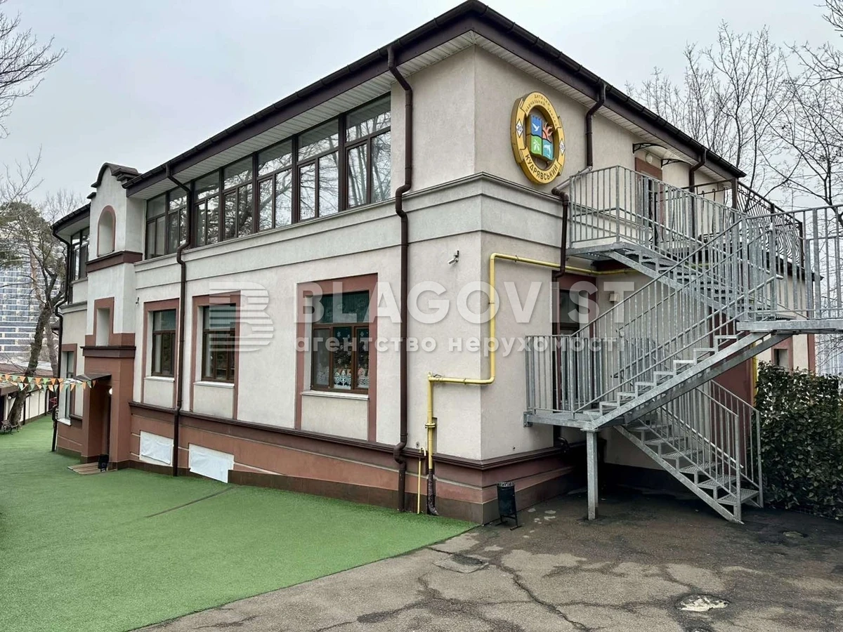 Оренда будинку Косогірний пров. в Києві / P-34316