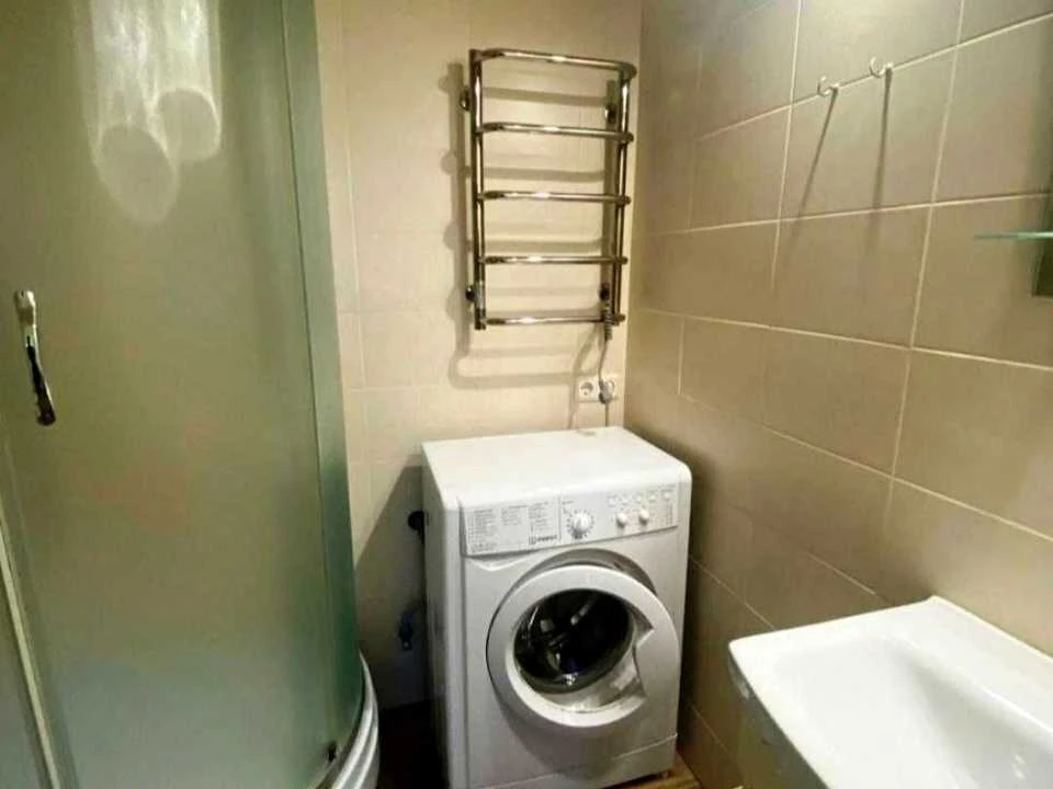 Будинок. Київ, Кобзарська вул.