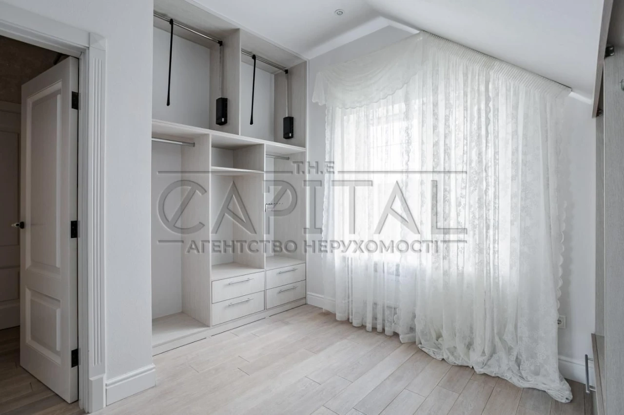 Продаж 2-поверхового будинку в Києві, Дарницький р-н, Осокор