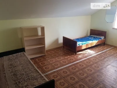 Довгострокова оренда будинку від посередника бесідка на вул.