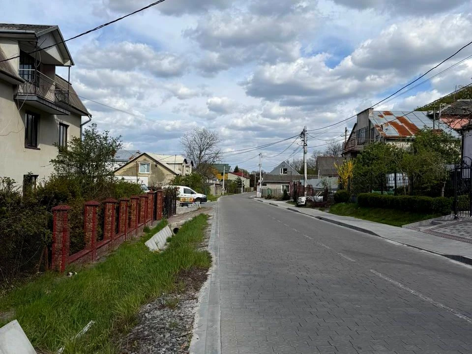 Ділянка. Львів, Старознесенська вул. (Миронюка)