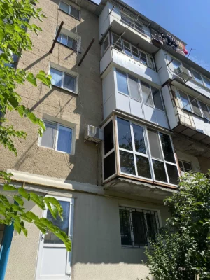 Доглянутий і цегляний будинок в центрі Ленселощі- Магістраль