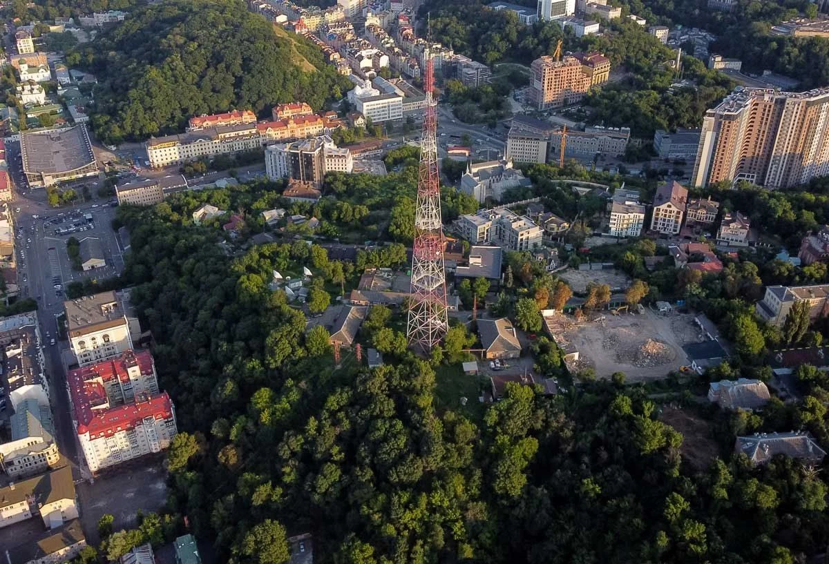 Продаж земельної ділянки вул. Кирилівська (Фрунзе) в Києві /