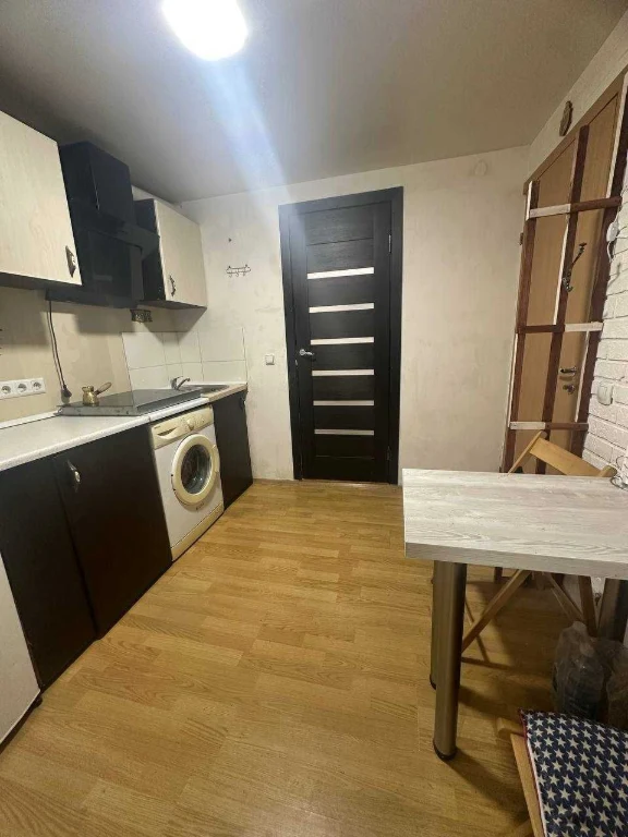 Продам 1-ком.кв.в центре города, можно під комерцію (377-699