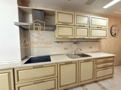Продаж 3к кв 100 м² на вул. Алма-Атинська 37Б (Алматинська)
