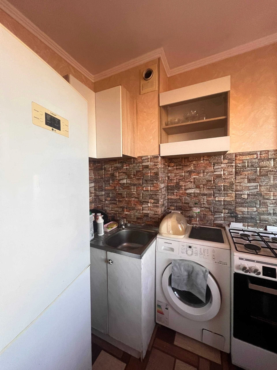 продажа 1 комн на Крымской  24 999 у.е