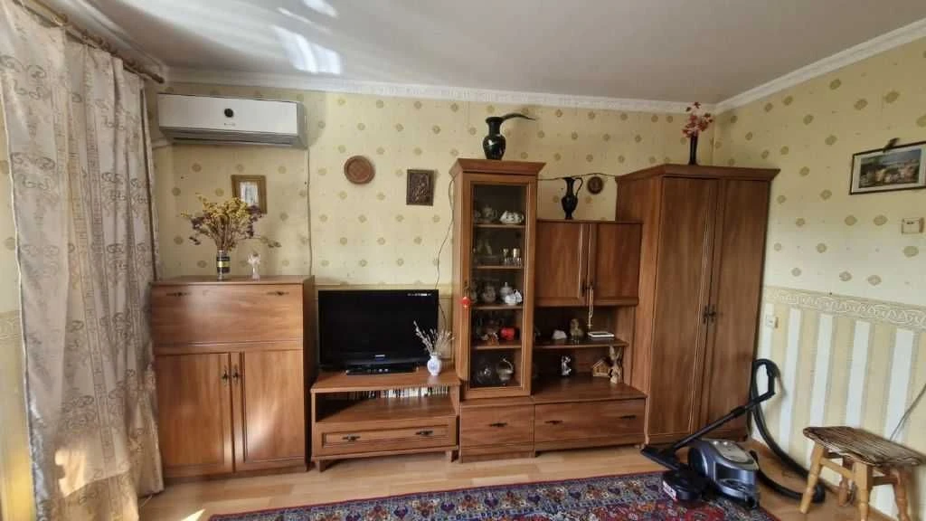 Продам 3-комнатную квартиру, кирпичный дом, ремонт, Добровол